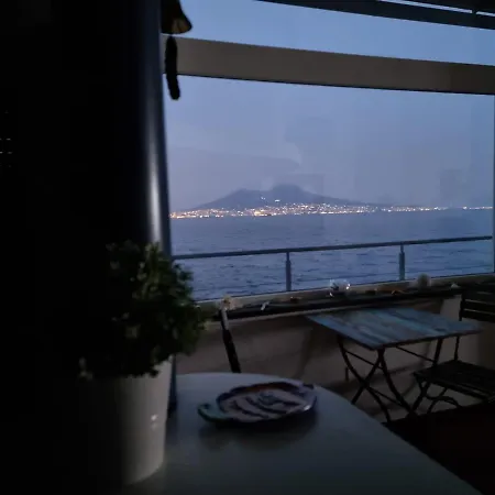 La Casa Sull’ Acqua Appartamento Napoli