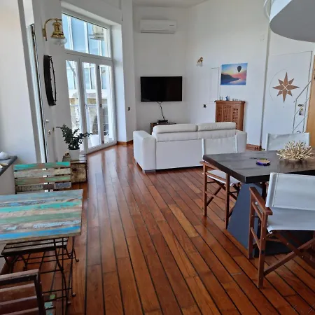 Appartamento La Casa Sull’ Acqua *