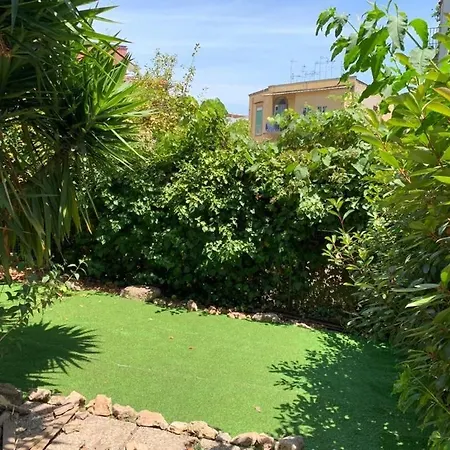 Garden House In Naples