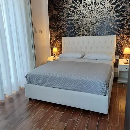 Old Town House Naples