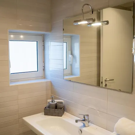 Sotto Le Stelle Ai Decumani Bed & Breakfast 2*