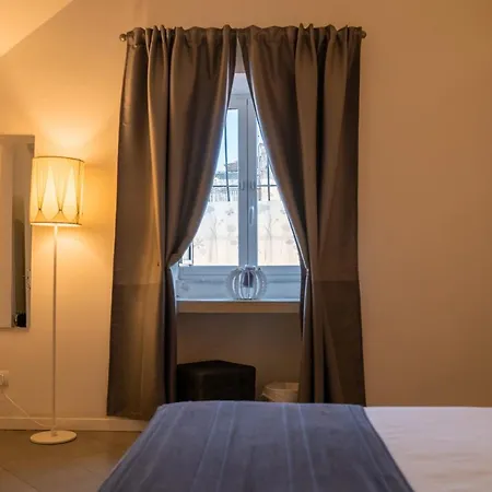 Sotto Le Stelle Ai Decumani Bed & Breakfast Napoli
