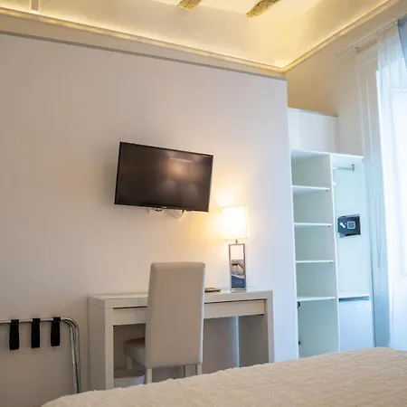 Bed & Breakfast Sotto Le Stelle Ai Decumani 2*