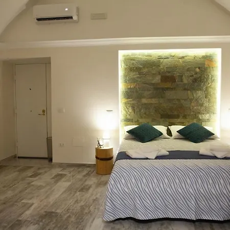 Plebiscito House - *