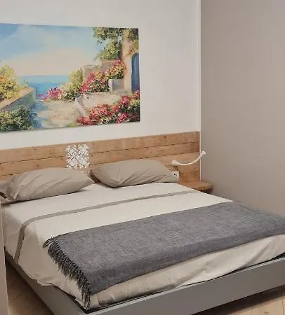Euforia - Tre Sedi - Three Locations 2* Неаполь