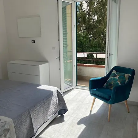 Garden House In Apartment