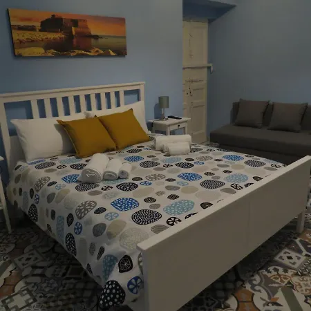 Napolide Bed & Breakfast *