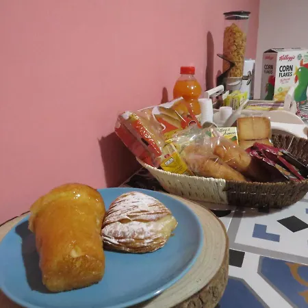 Napolide Bed & Breakfast *