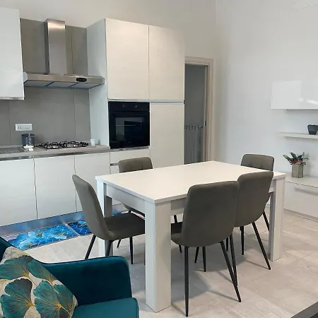Garden House In Apartment Naples