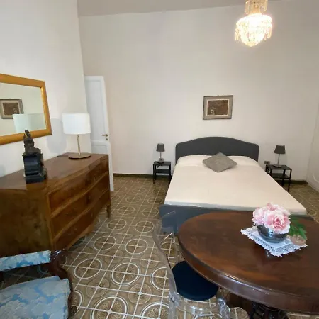 Bed & Breakfast In San Domenico Maggiore 3