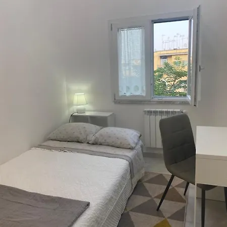 Apartment Garden House In Naples