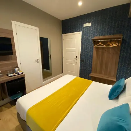 7th Floor Πανσιόν 3*