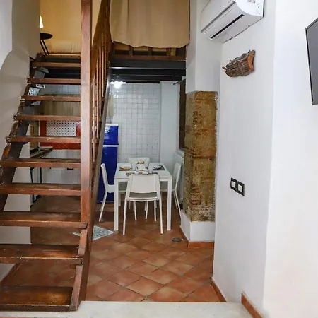 Studio Flat In The Historical Center By Wonderful Italy Apartment *