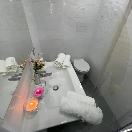 Mary House Spacca Naples