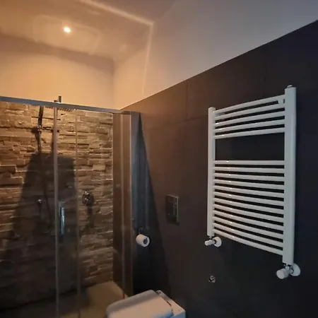 The Lucky House Apartment