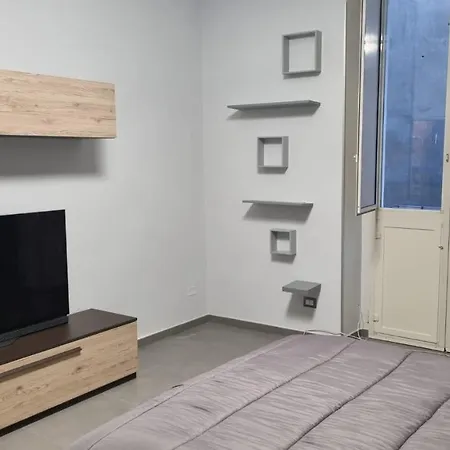 The Lucky House Apartment *