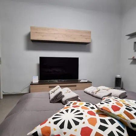 The Lucky House Apartment