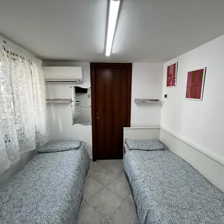 Regy Bed & Breakfast *