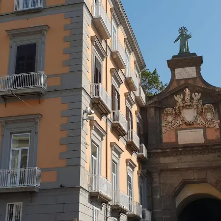 Apartment Piazza Dante 22