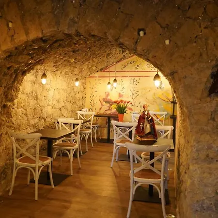 Bed & Breakfast Duomo Luxury Neapel