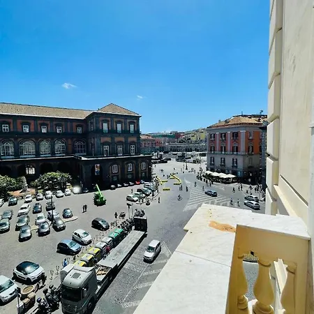 Sul Teatro San Carlo Apartment *