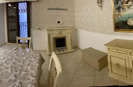 Giusy Apartment Naples