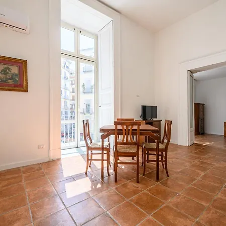 Piazza Portanova Appartement Naples