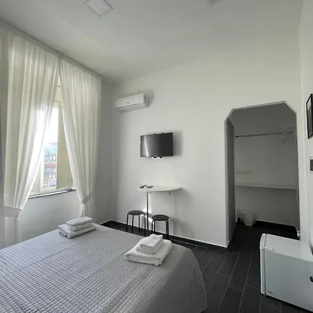Le Porte Di Affittacamere Napoli