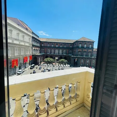 Sul Teatro San Carlo