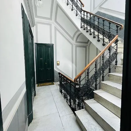 Sul Teatro San Carlo * Naples