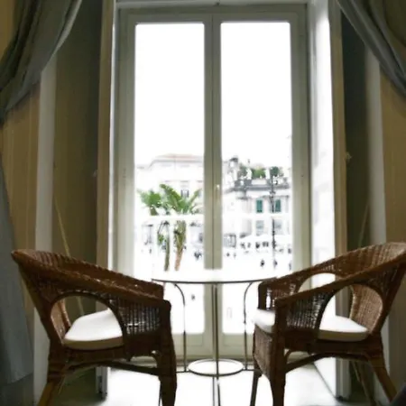 Vanzi Naples
