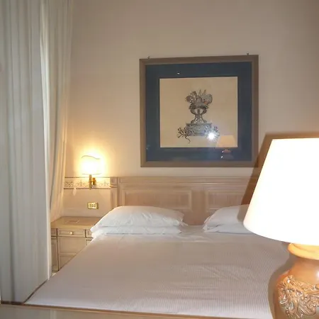 Starhotels Terminus 4*