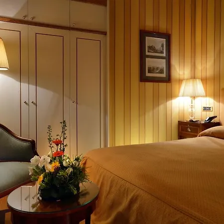 Grand Vesuvio Hotel