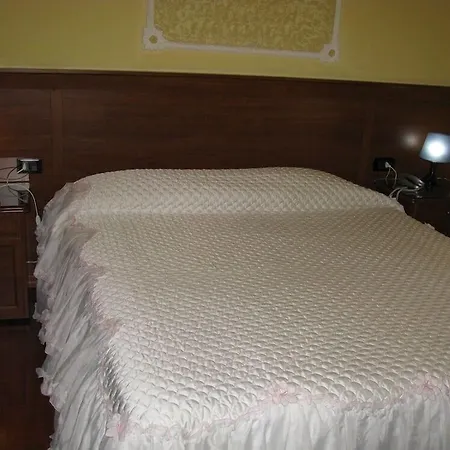 Hotel Iris Naples