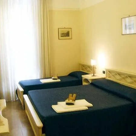 Bed & Breakfast La Dimora Di Nettuno 3*