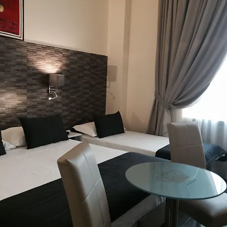 Art Piazza Carita' Hotel