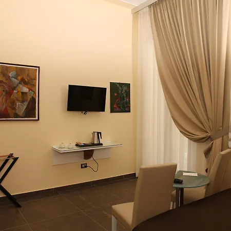 Hotel Art Piazza Carita' Neapol