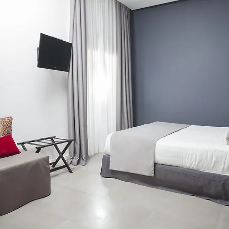 Boutique Metro 900 Hotel 4*