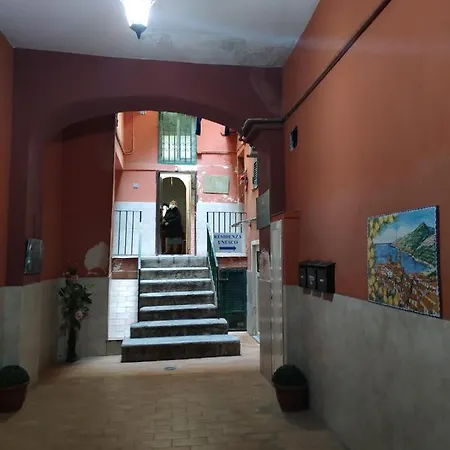 Pistorius Naples