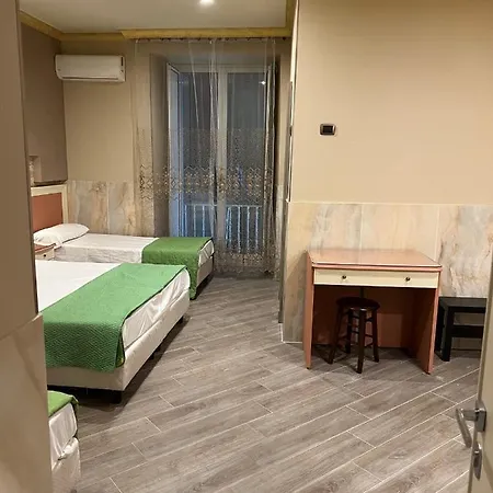 Hotel Iris * Naples
