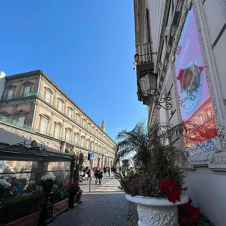 Casa Mires * Naples
