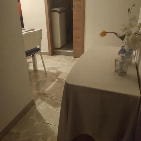 Di F Apartment *