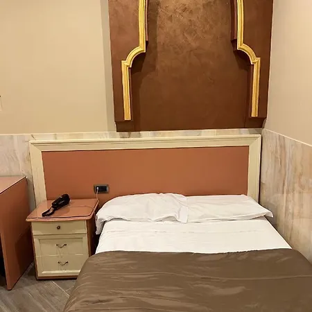 Hotel Iris
