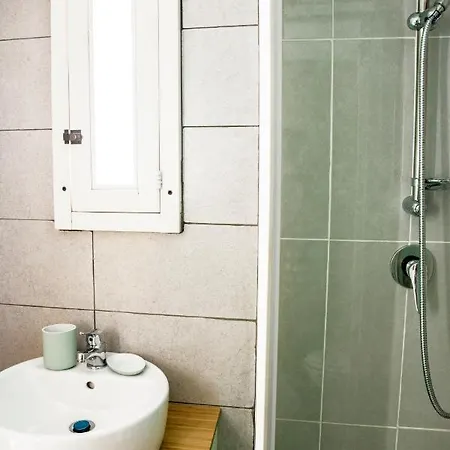 26 Urban Bed & Breakfast 3*