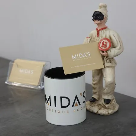 Mida's Boutique Naples