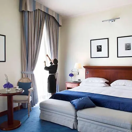 Starhotels Terminus 4* Neapol