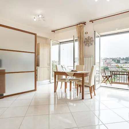 Apartment Panoramic Flat Between Materdei And Fontanelle *