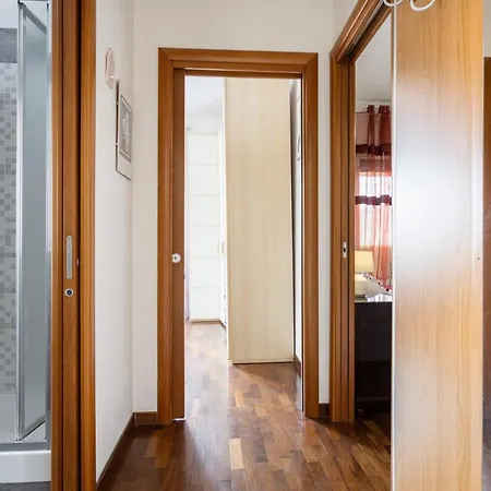 Panoramic Flat Between Materdei And Fontanelle Apartment Neapel