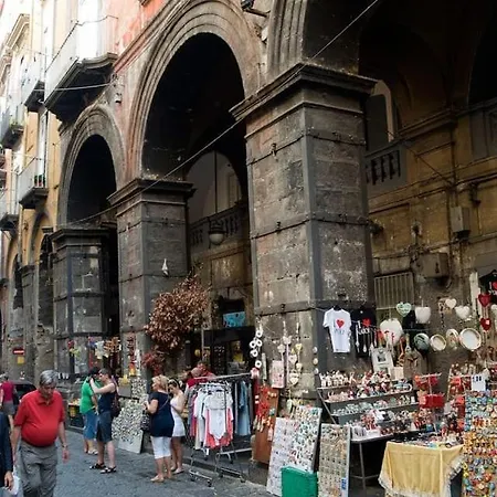 Spaccanapoli A Due Passi Da Via Tribunali Nocleg ze śniadaniem