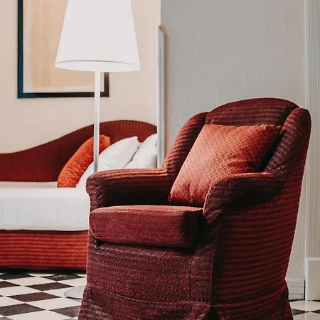 Costantinopoli 104 Hotel Neapol